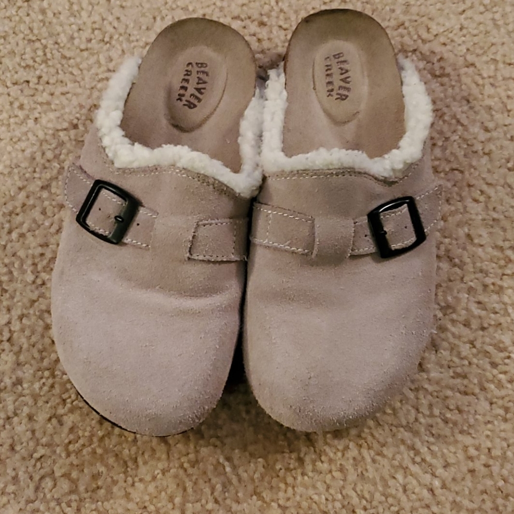 Beaver creek slip on clogs size 7